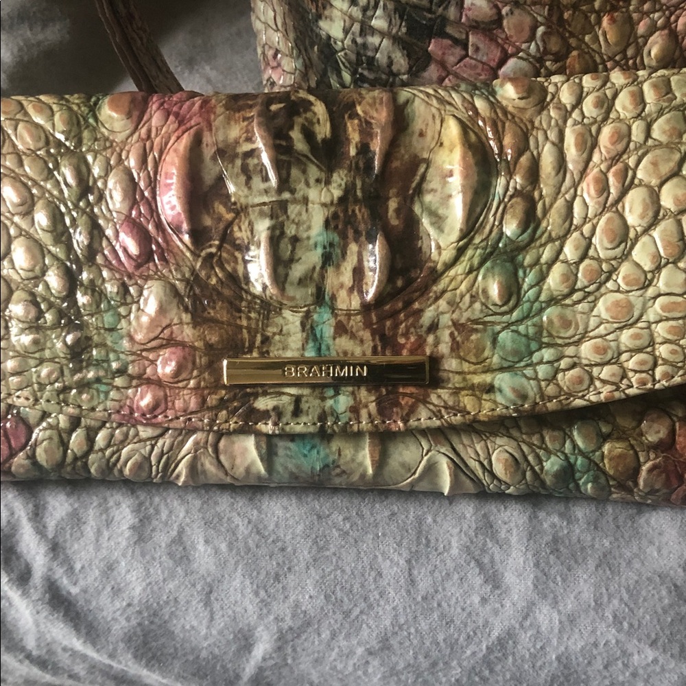 Brahmin Large Duxbury Opal Crocodile Embossed Shoulder Bag. - Picture 4 of 16